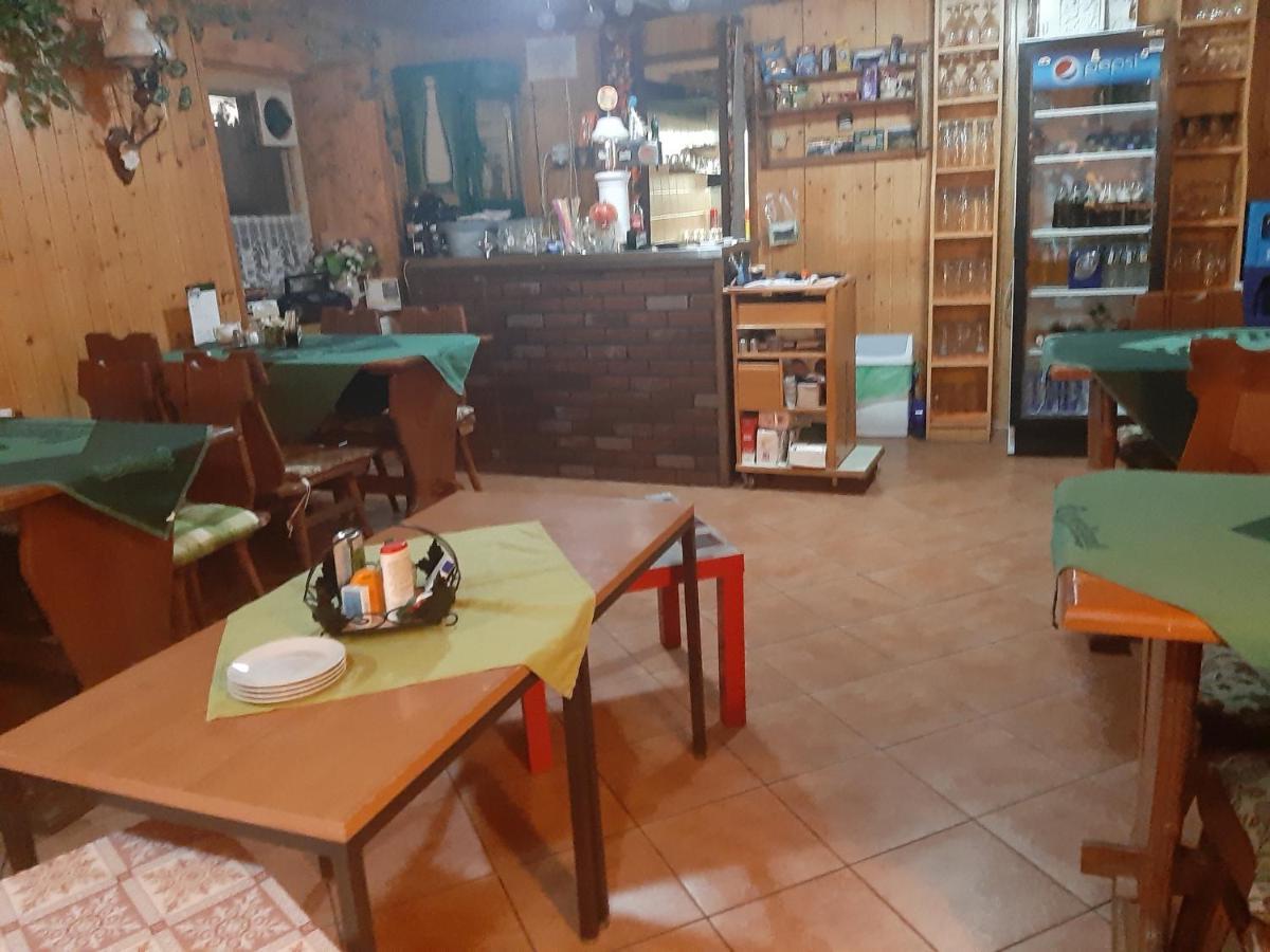 Pension Mikulka Mikulov v Krusnych Horach Exteriör bild