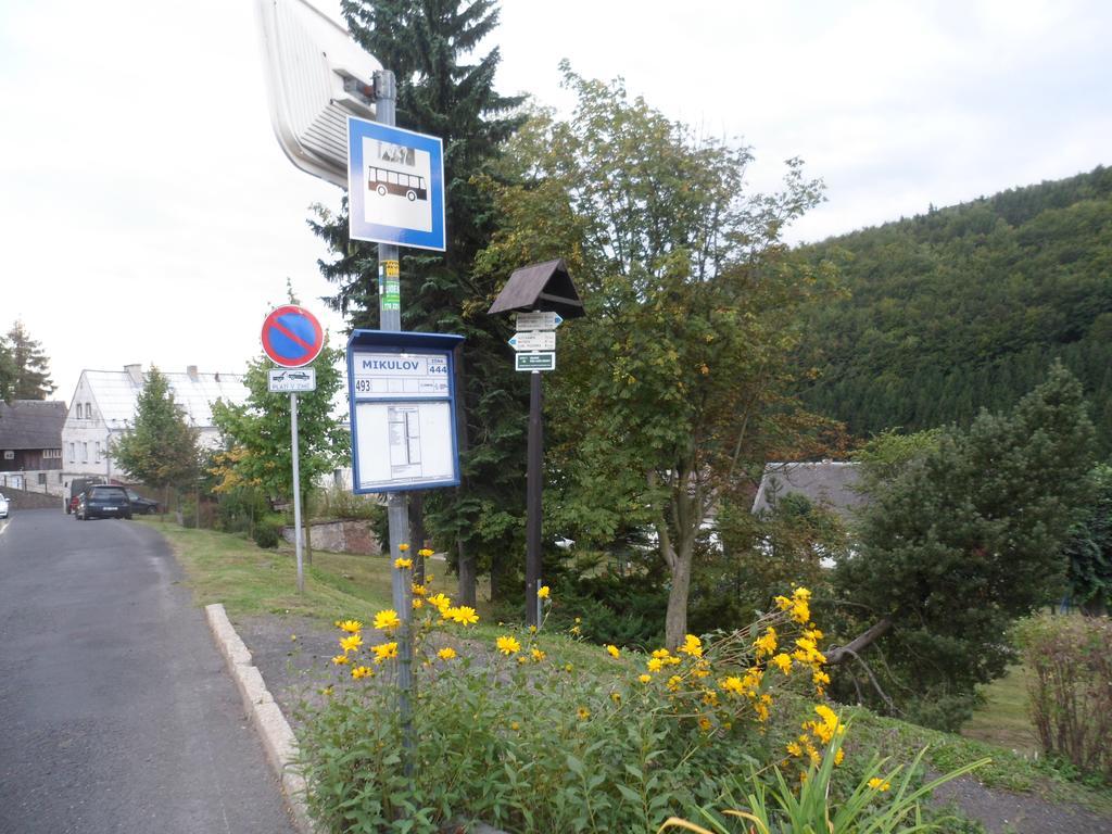 Pension Mikulka Mikulov v Krusnych Horach Exteriör bild