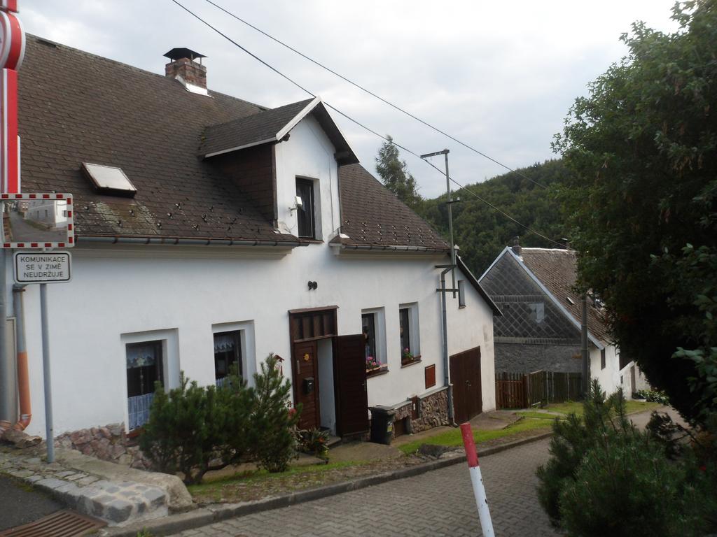 Pension Mikulka Mikulov v Krusnych Horach Exteriör bild