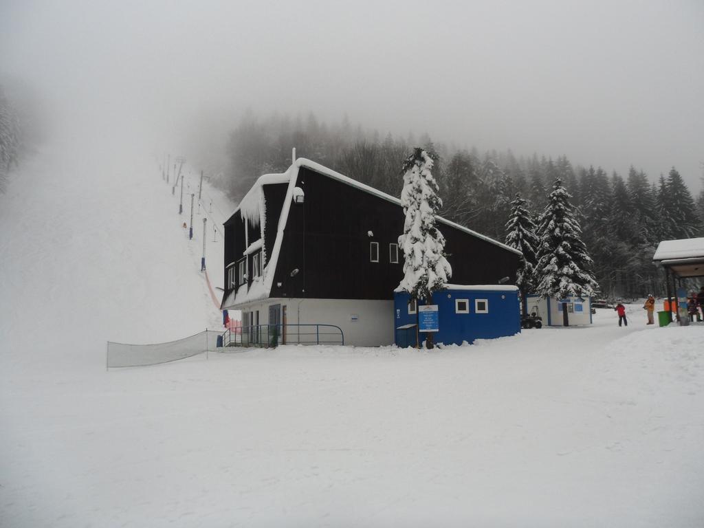 Pension Mikulka Mikulov v Krusnych Horach Exteriör bild